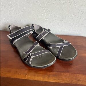 Teva Black Gray Verra Sports Strappy Sandals Womens 7.5 Gorpcore Summer